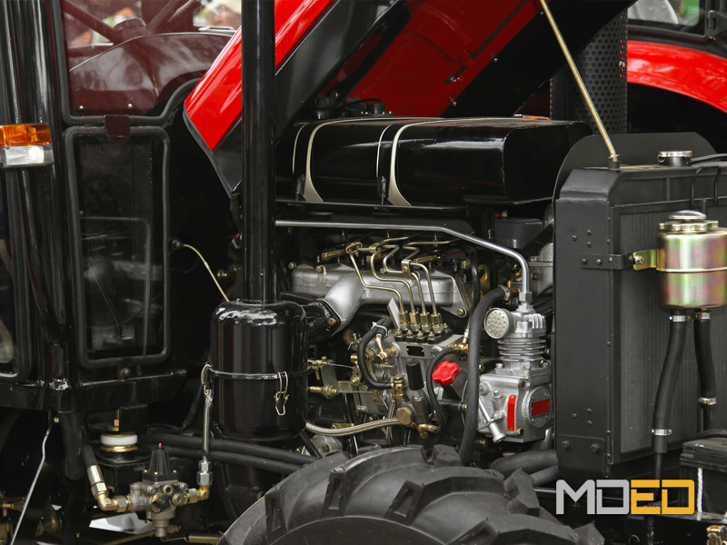 Réparation de moteur de tracteur agricole au Lac-Saint-Jean par un mécanicien spécialisé